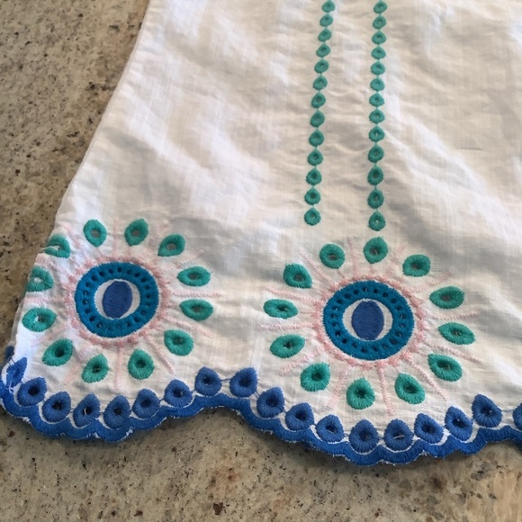 Talbots White Top with Blue & Green Embroidery Scalloped Hem Size Medium Linen - Picture 8 of 9